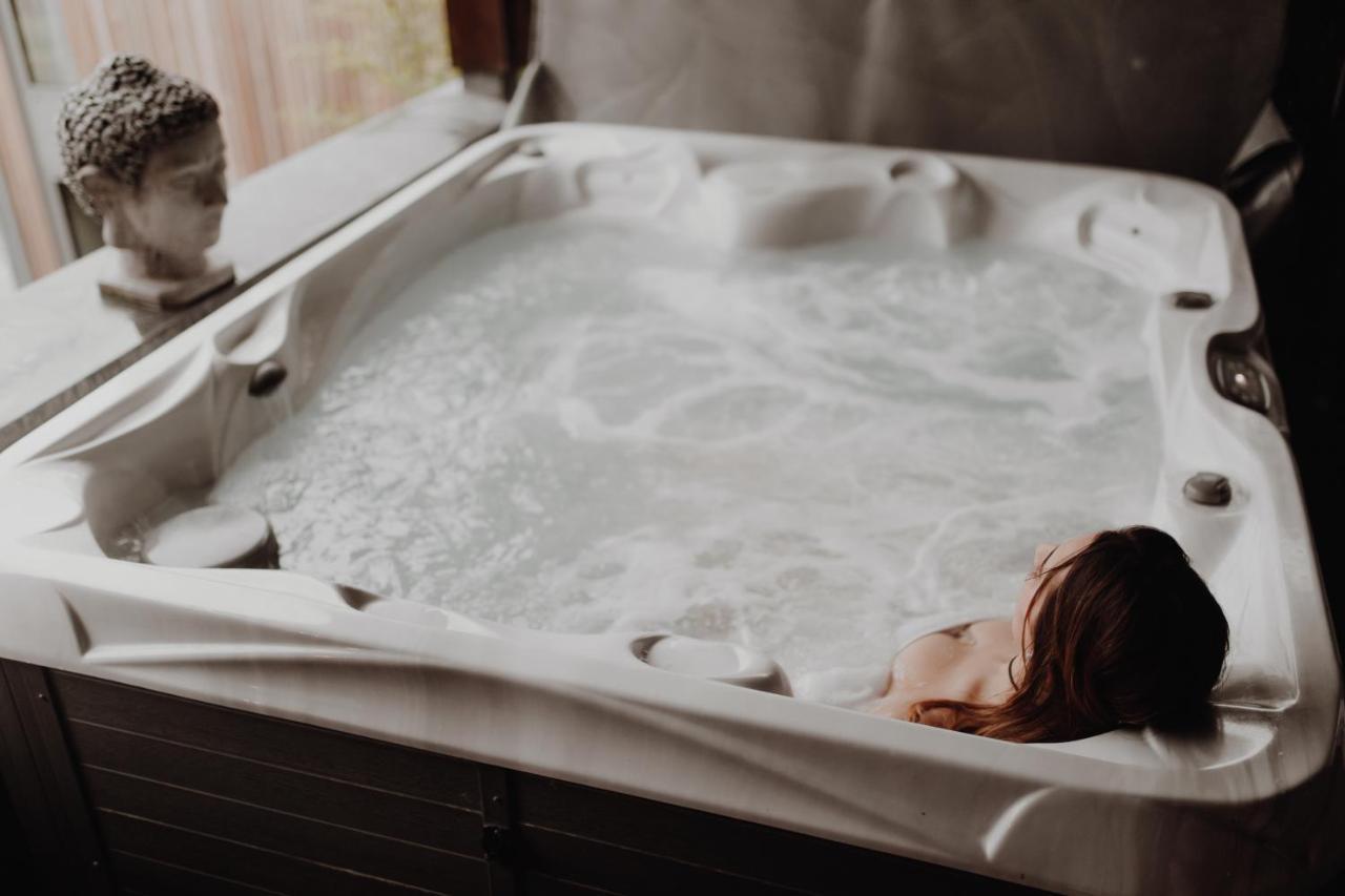 At Home - Jacuzzi Privatif Gesves Eksteriør billede