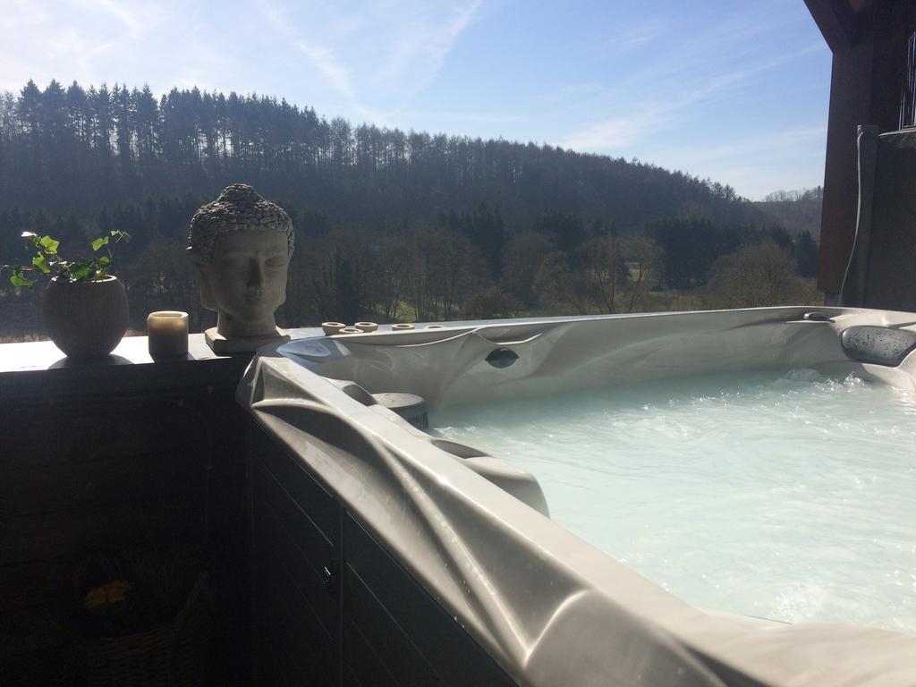 At Home - Jacuzzi Privatif Gesves Værelse billede